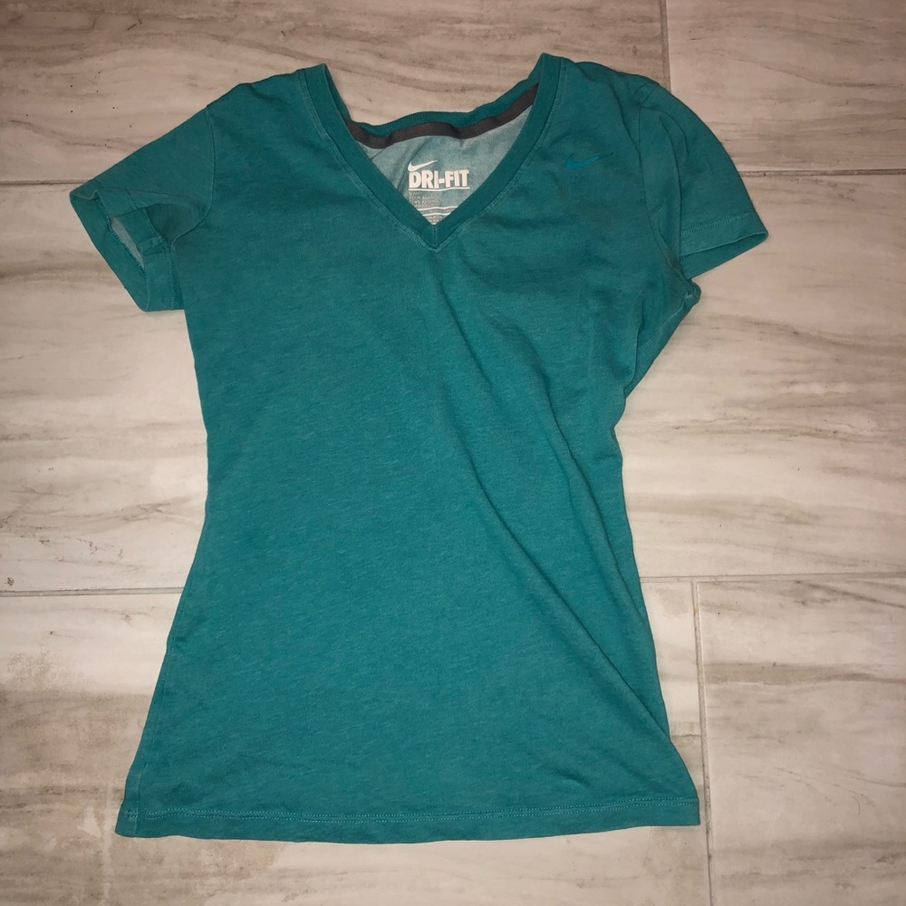 Nike dri-fit tee